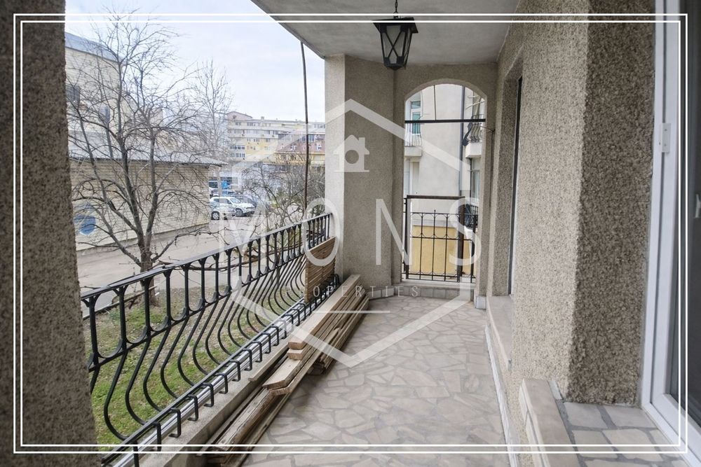 Продава се Тристаен апартамент в Велико Търново, Бузлуджа - 90 кв.м за 912 €/кв.м - Снимка #8