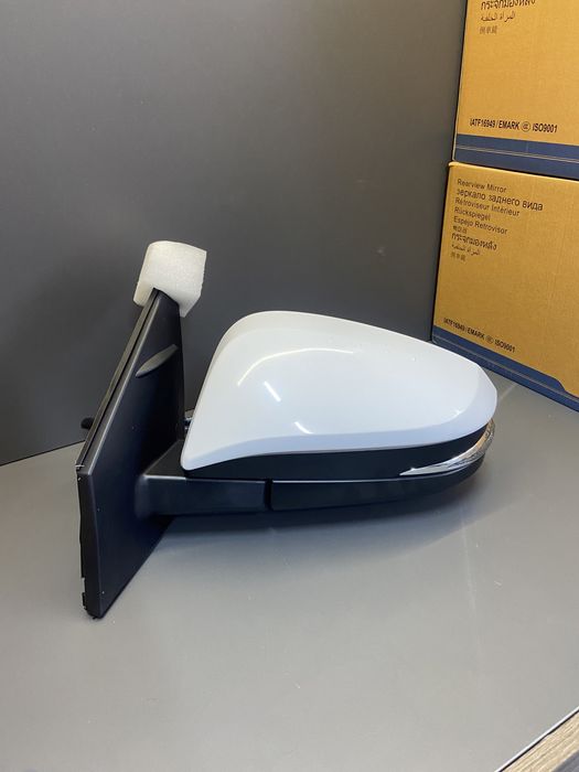 Зеркало заднего вида на Toyota Rav 4  14-18