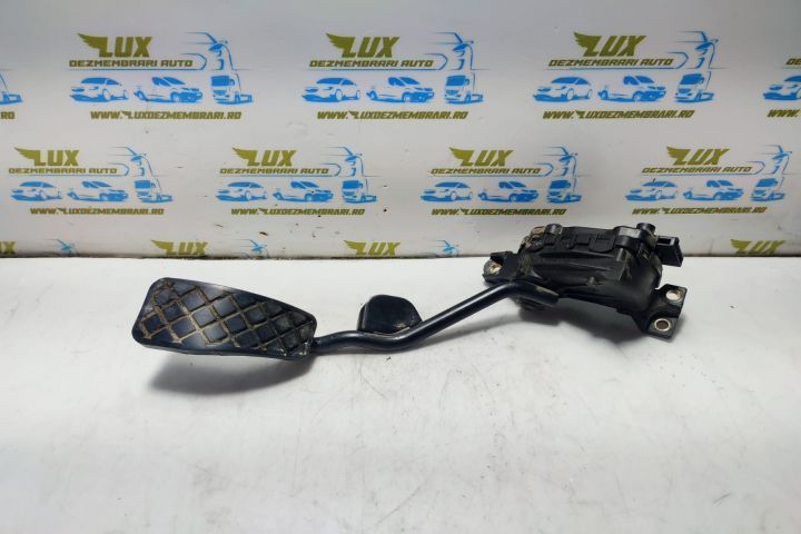 Pedala acceleratie 1.8 b apt 8d2721523b Audi A6 4B/C5 seria