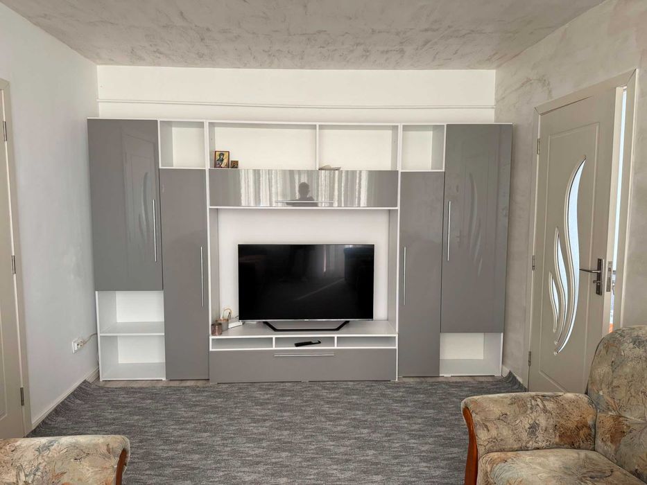 Închiriez apartament 2 camere zona Podul Ros