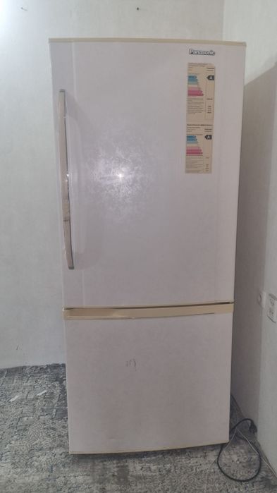 Срочно продам холодильник 651 л