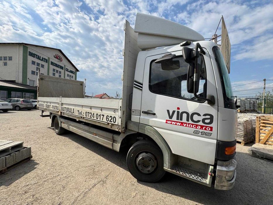 Utilitară Mercedes-Benz Atego 815 cu trapă hidraulică
