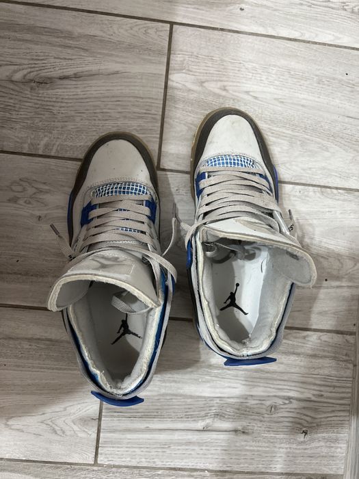 Vând Jordan x off white fac și schimburi cu adidași sau haine