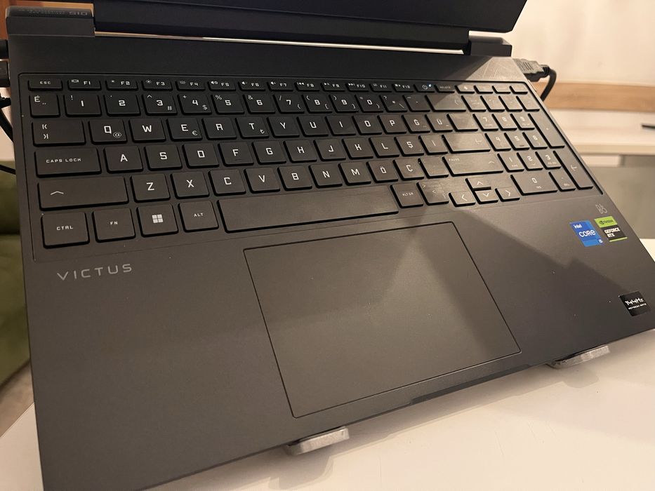 HP Victus 15 RTX 3050 6 GB