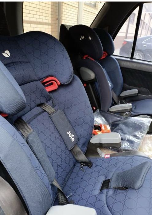 Продаю автокресло