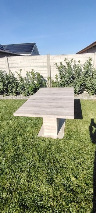 Vând masa living extensibila