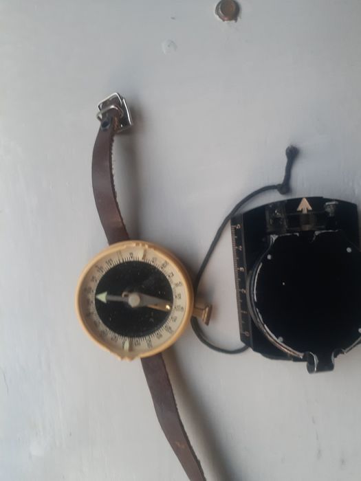 Продаётся советские компасы