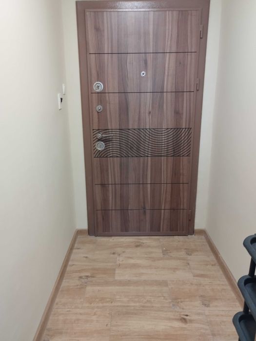 Дава се под наем Тристаен апартамент в Търговище, Център - 85 кв.м за 280.5 € - Снимка #6