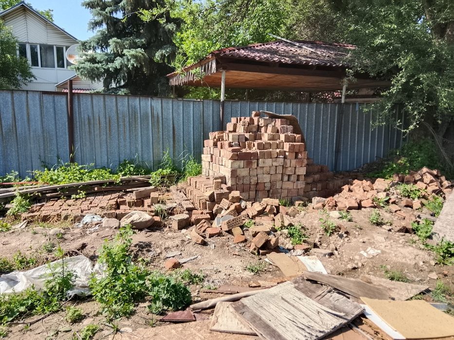 Красный кирпич советские
