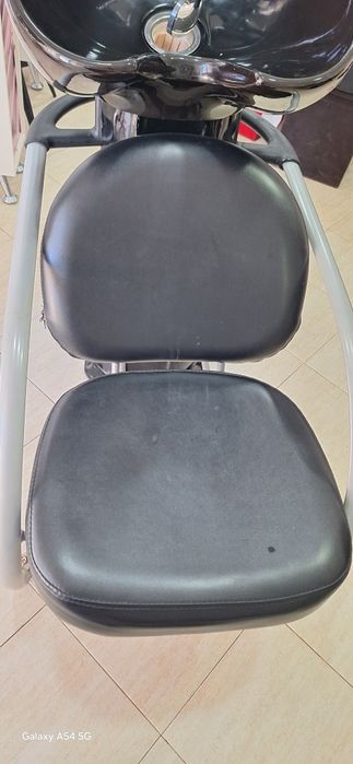 Фризьорска измивна колона