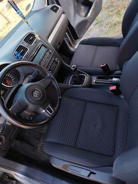 VOLKSWAGEN Golf 2011 — imagine 2
