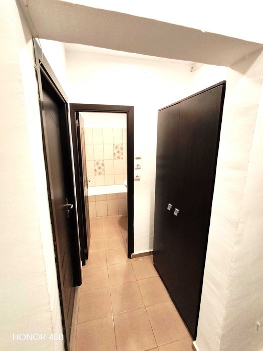 Garsonieră 38 mp renovată, mobilată - zona Doamna Ghica, strada Cremenita, bloc reabilitat,