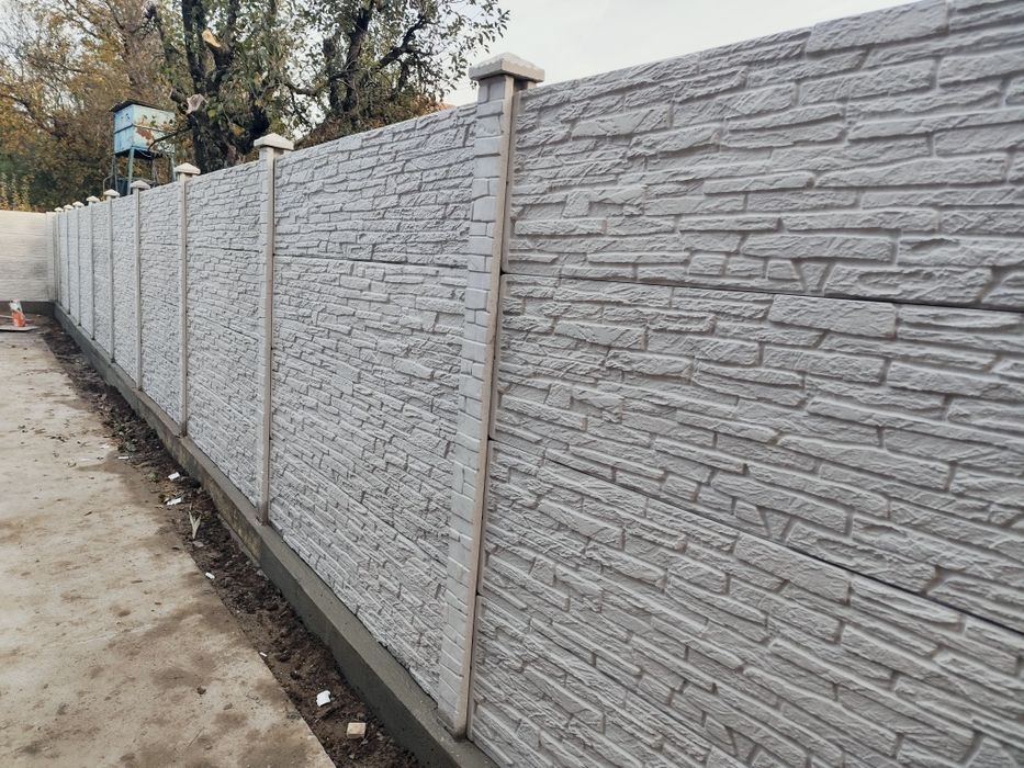 targa matrita stalp gard