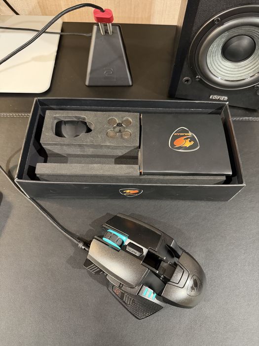 RGB Геймърска Мишка Cougar 700M EVO, 16К dpi + ПОДАРЪК бънджи за кабел