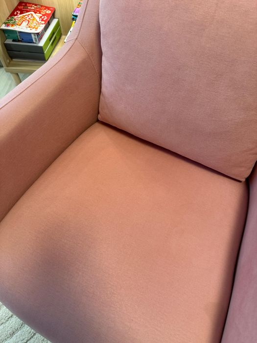 Vand fotoliu roz stare excelenta