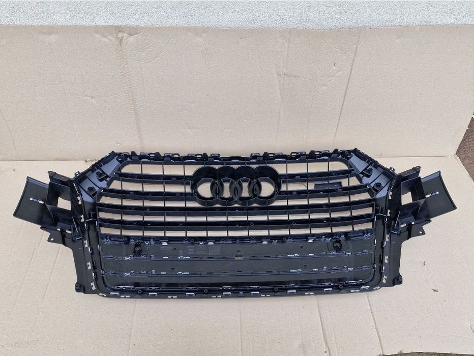 Grila centrala Audi Q7 NOUA 2016-2019