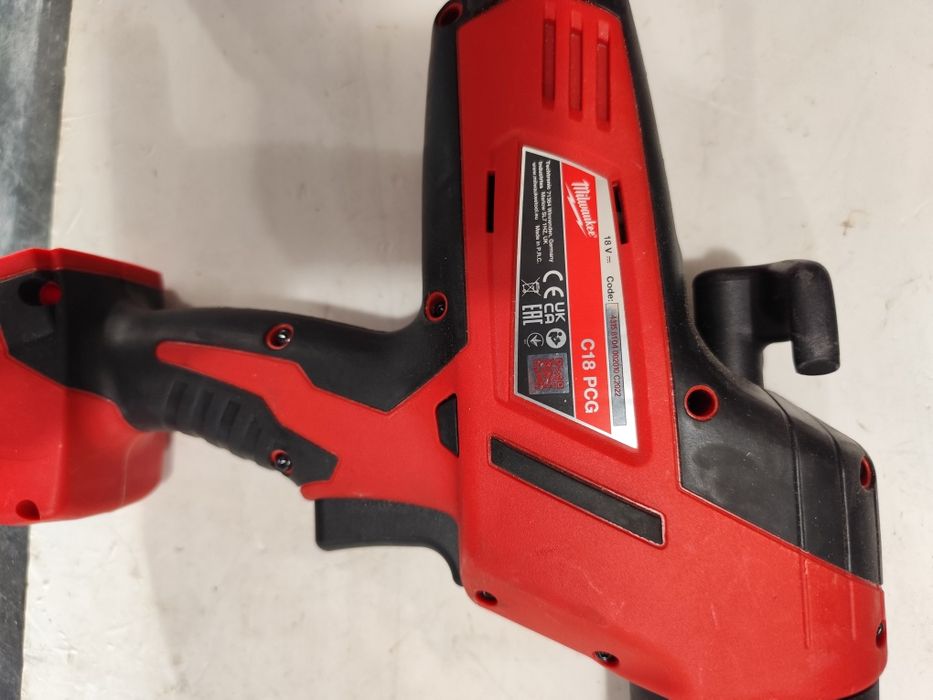 Акумулаторен пистолет за силикон полиуретан Милуоки Milwaukee C18 PCS