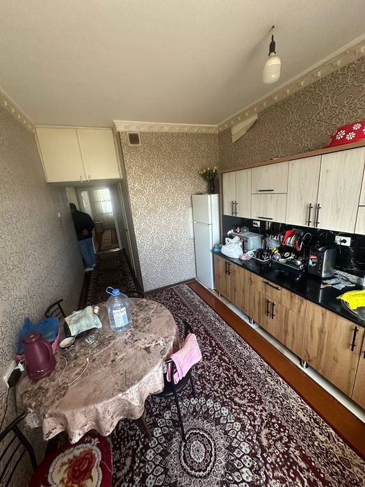 Сотилади  Коракамиш 2/5 Ало туйхона 2.хонали  Аделний ход