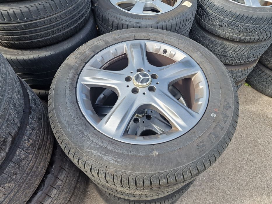 Гуми с Джанти за Mercedes ML W164 255/55 R19 2024 dot