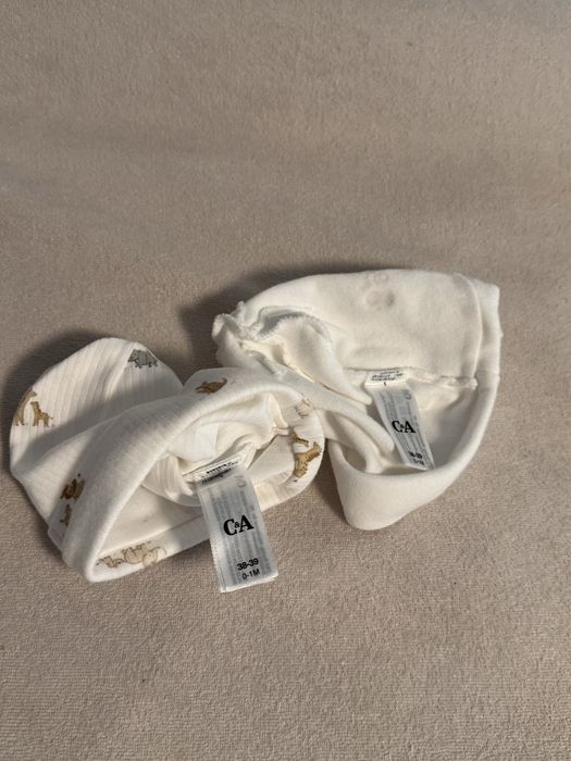 Set caciuli bebe nou-nascut C&A