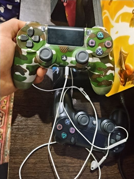 Продам пс4 в хорошем состоянии