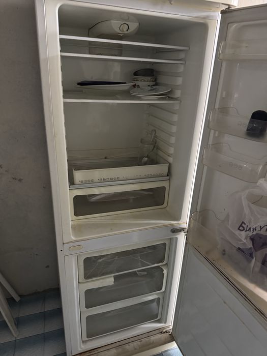 На запчасти холодильник