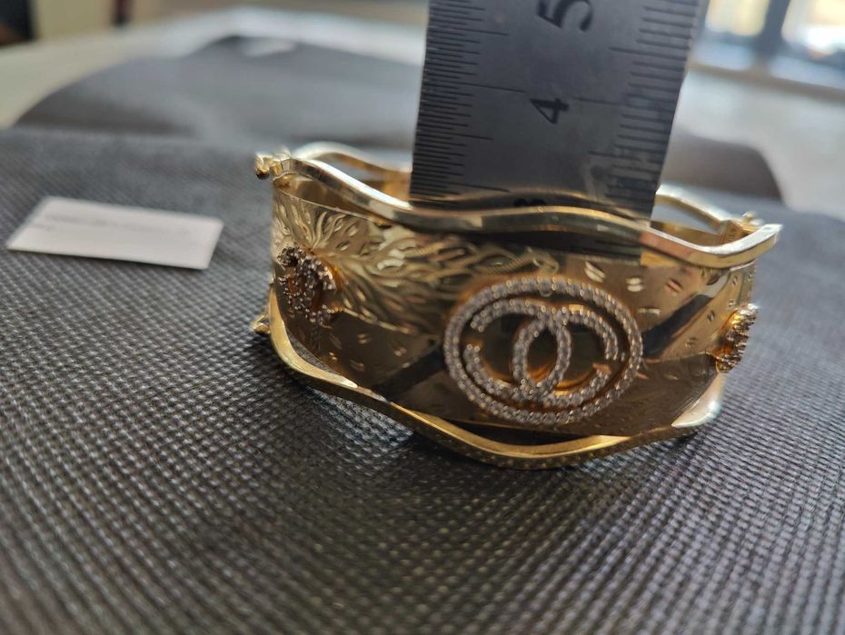 Златна дамска гривна 16.56гр-14к