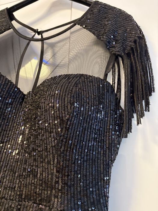 Rochie midi cu paiete negre