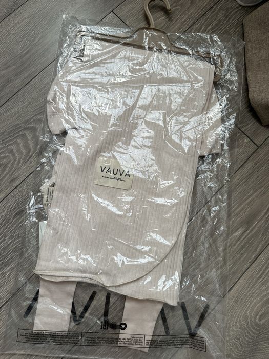 Продам детские вещи