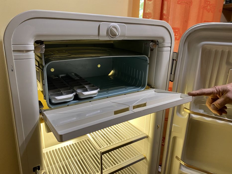 Советский холодильник ЗиЛ Москва