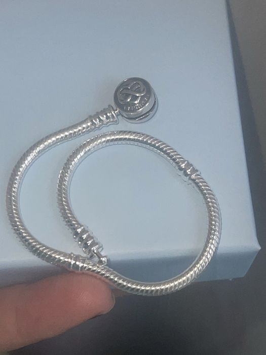 Pandora marimea 18 noua.