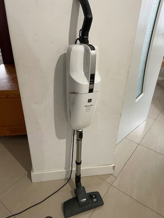 Vand Aspirator Miele defect Swing H1 Excellence Ecoline de calitate.