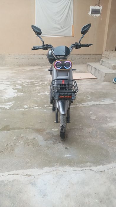 Elektro skuter sotiladi