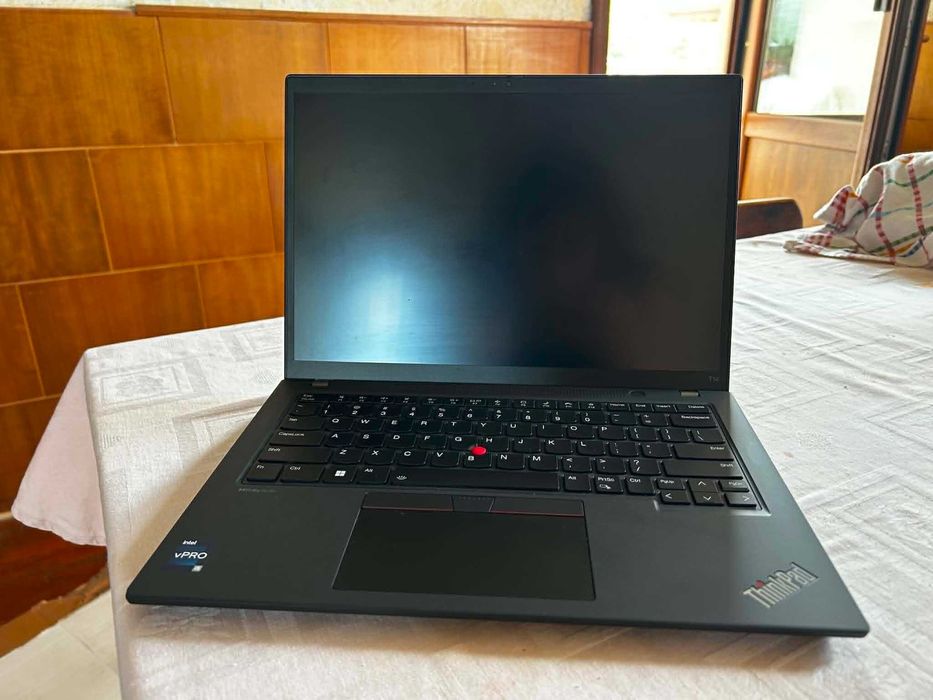 Lenovo Thinkpad T14 gen 4 i5-1350P 16GB RAM 512 GB SSD