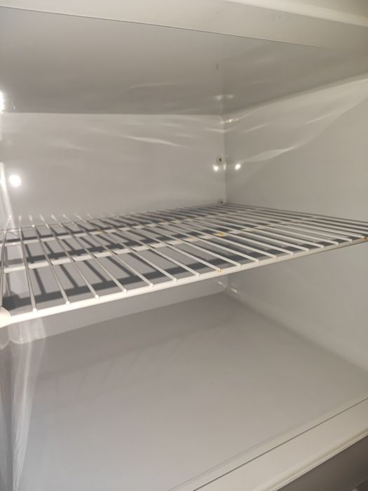 Холодильник б/у в отличном состоянии