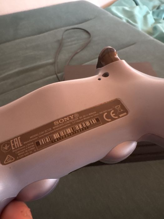 Vand ps4 pro in stare buna de functionare