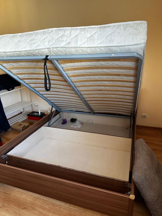 Гарнитур спальный