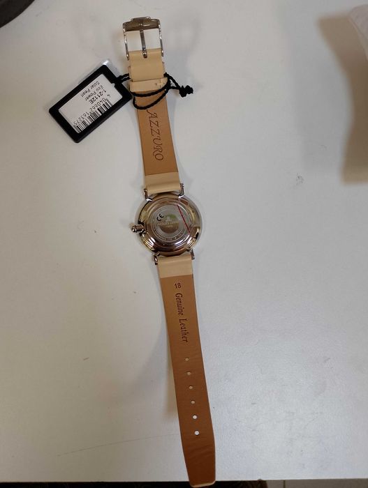 Нов марков дамски часовник Jacques Lemans 1-2112E