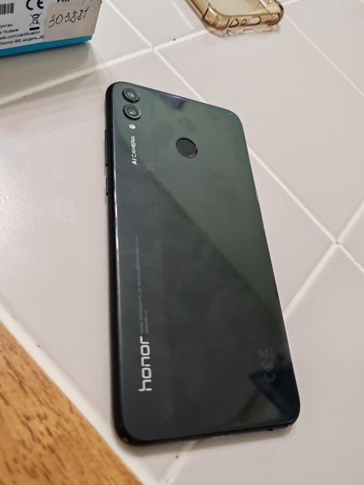 Продам телефон HONOR 8X