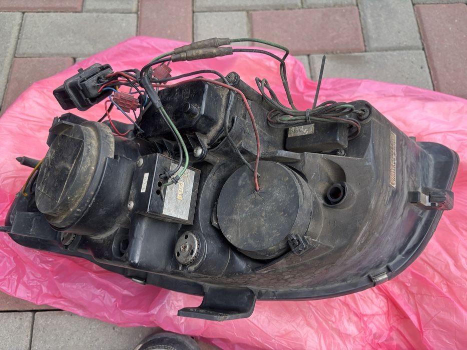 Faruri audi a4 b7 an 2005