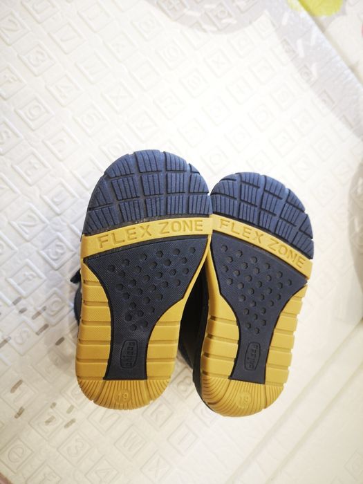 Нови обувки Chicco 19 номер