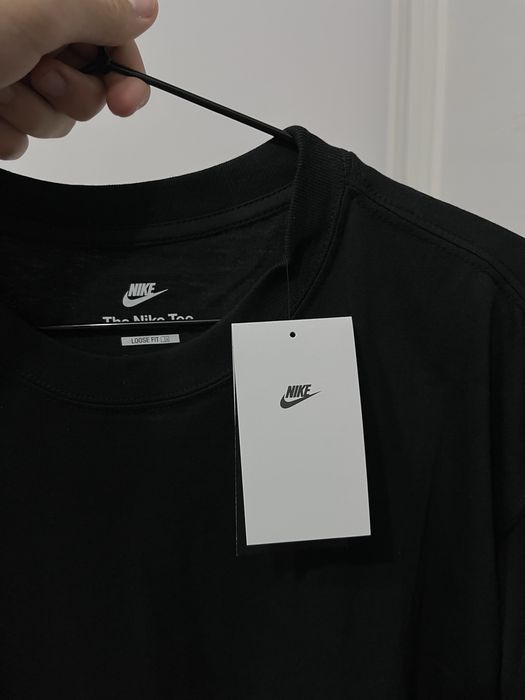 tricou the nike tee