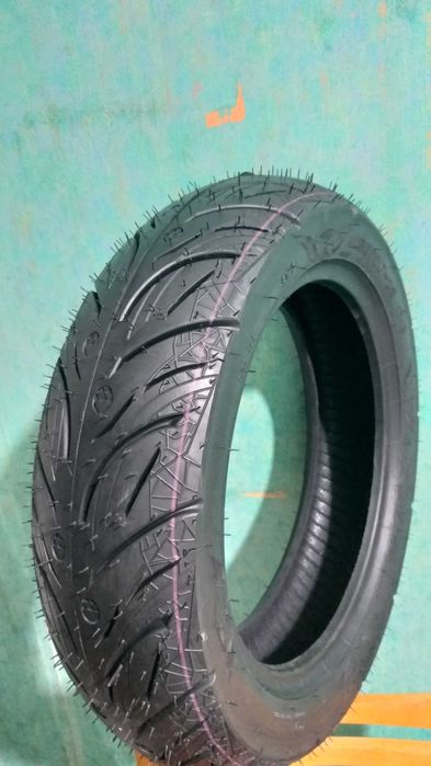 Продаётся пакрышки-шины для скутеров НОВЫЙ!