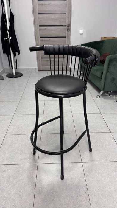 Продается барный стул