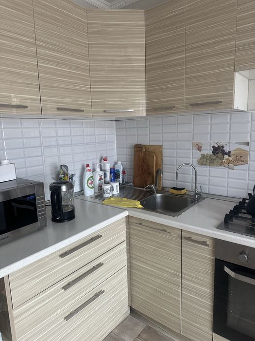 Продам  кухонный гарнитур