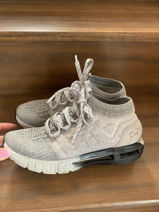 Adidasi tip soseta Under Armour