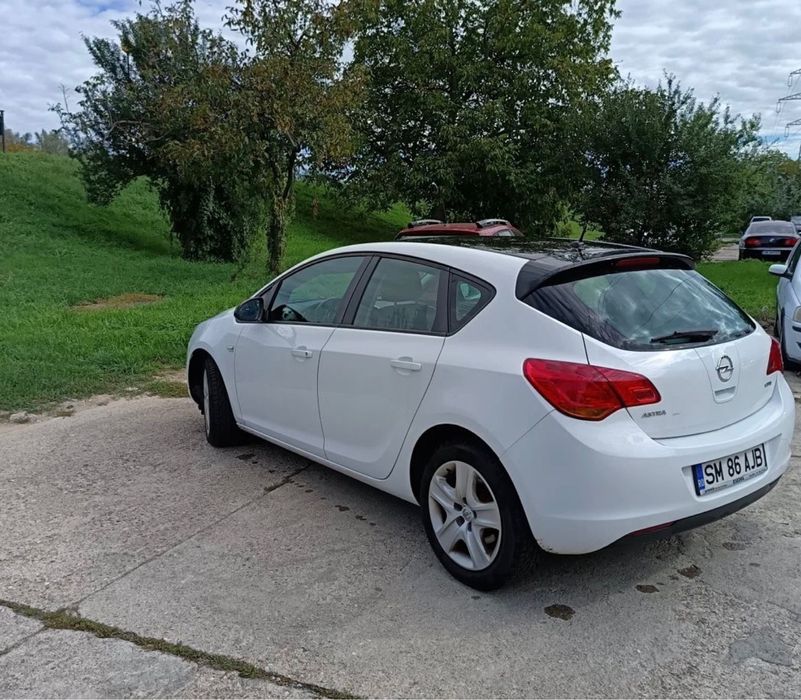Opel Astra J motor 1.7TDI înmatriculată