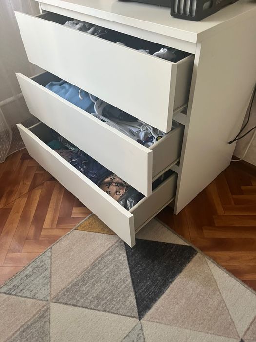 Продам шкаф, комод, стол