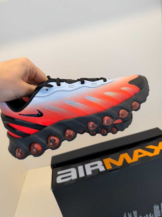 100% Оригинални Nike AIR MAX DN 8 - в размер 42-26.5 см