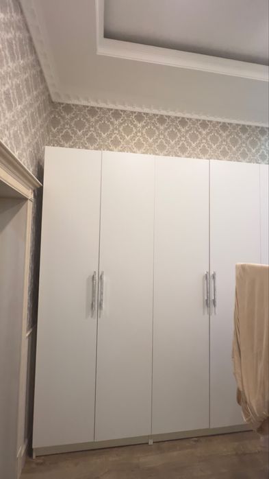 Продам Шкаф 6 дверный